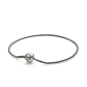 Essence me ball clasp bracelet